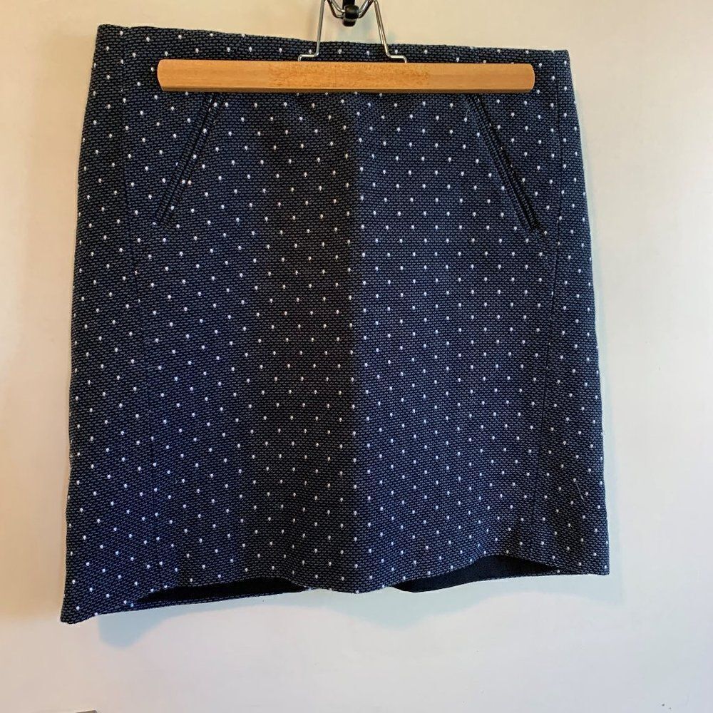 Loft A line skirt, navy with white polka dots, sz 4, EUC, short, sassy,